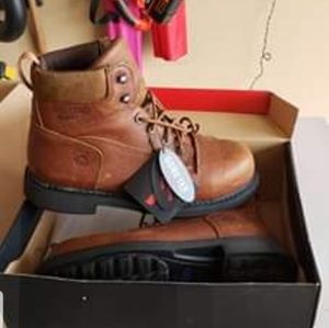 Men's size 12 mw Composite toe boots